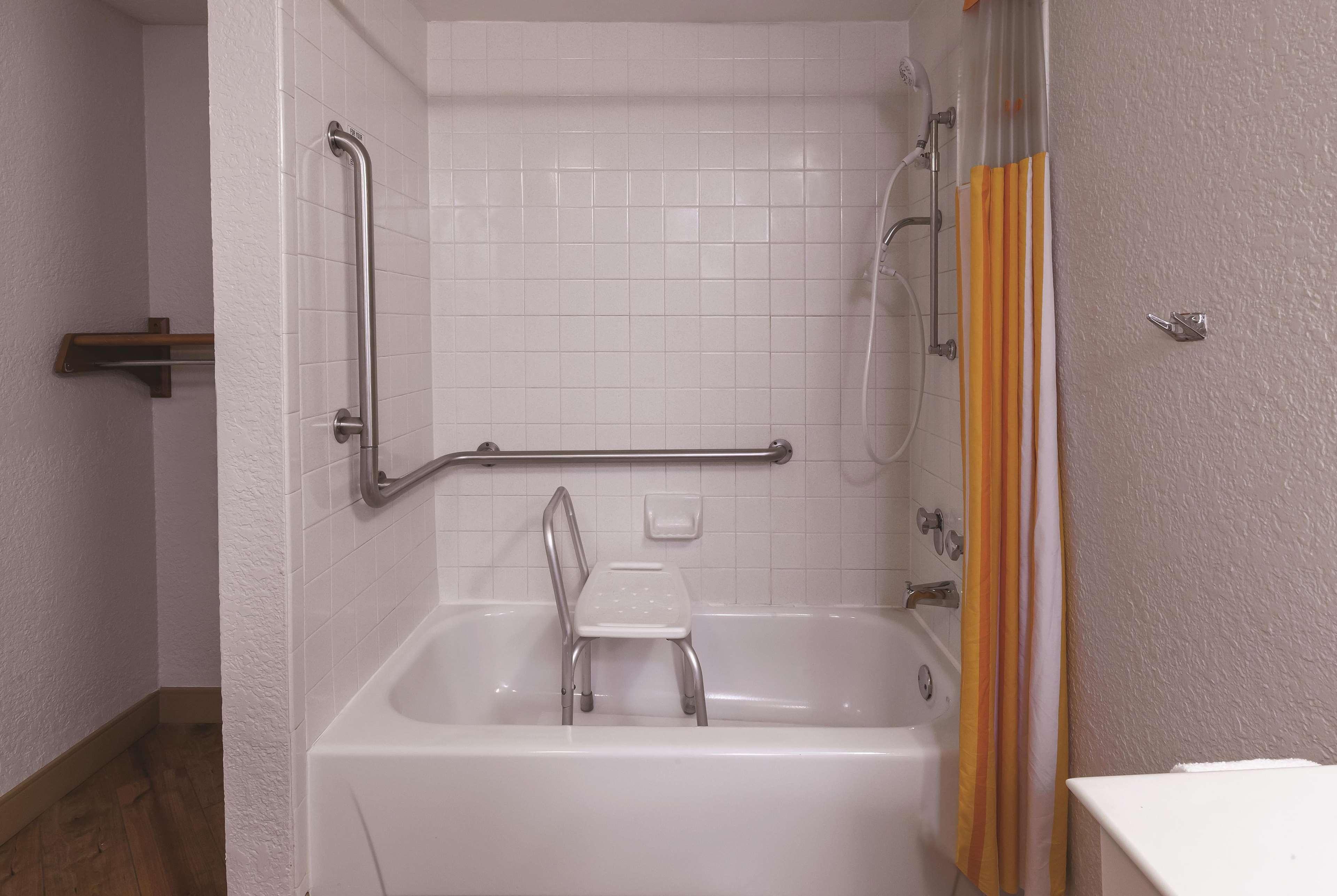 Travelodge By Wyndham Houston Cy-Fair Cypress Esterno foto